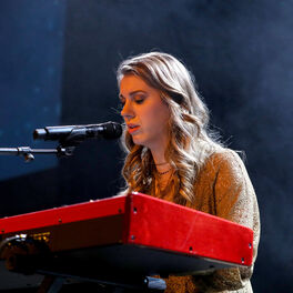 Artist picture of Julia Brennan