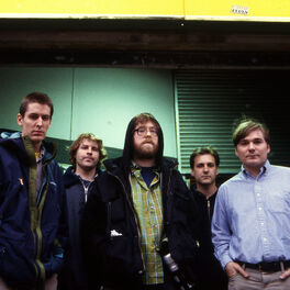 Artist picture of Pavement