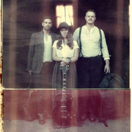 Artist picture of The Lone Bellow