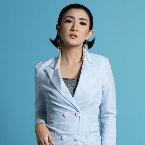 Melly Mono Albums Songs Playlists Listen On Deezer Melly Mono Albums Songs Playlists Listen On Deezer