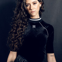 Carol Fávero: música, letras, canciones, discos | Escuchar en Deezer