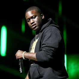 Artist picture of Zoey Dollaz