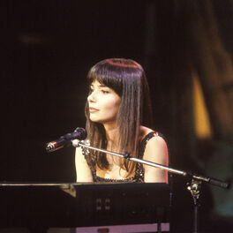 Artist picture of Beverley Craven