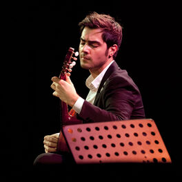 Artist picture of Milos Karadaglic
