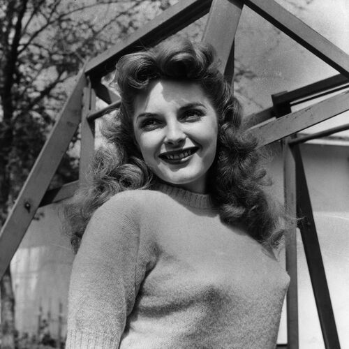 Julie London: albums, nummers, afspeellijsten | Luister op Deezer