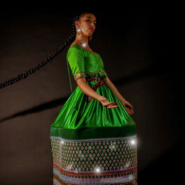 Artist picture of Nayana Iz