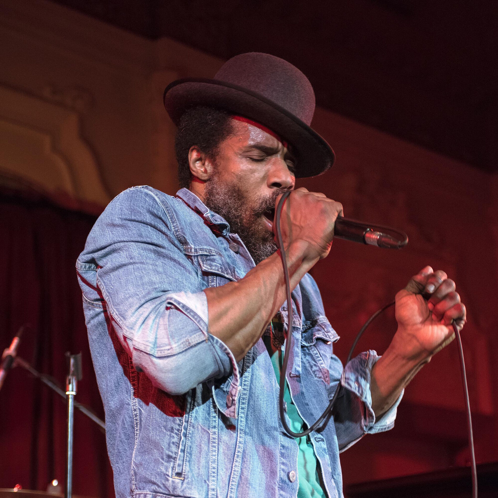 Cody ChesnuTT: albums, songs, playlists | Listen on Deezer