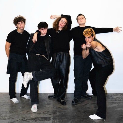 LAUNDRY DAY albums, songs, playlists Listen on Deezer