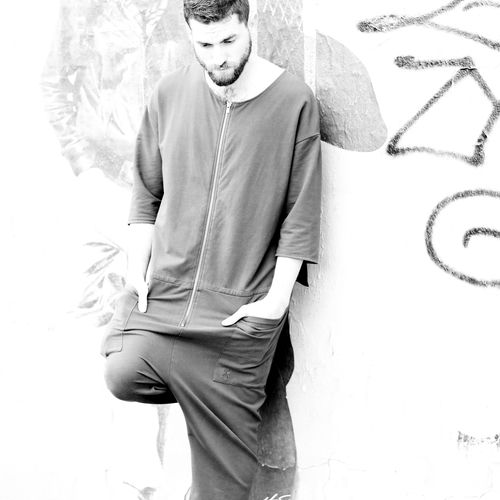 Jonathan Louis albums, songs, playlists Listen on Deezer