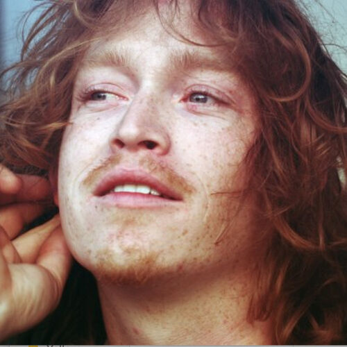 Caleb Landry Jones Albums Chansons Playlists A Ecouter Sur Deezer