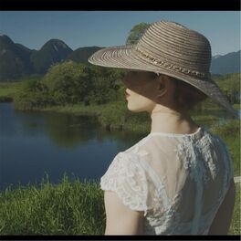 Album cover of Saying Goodbye