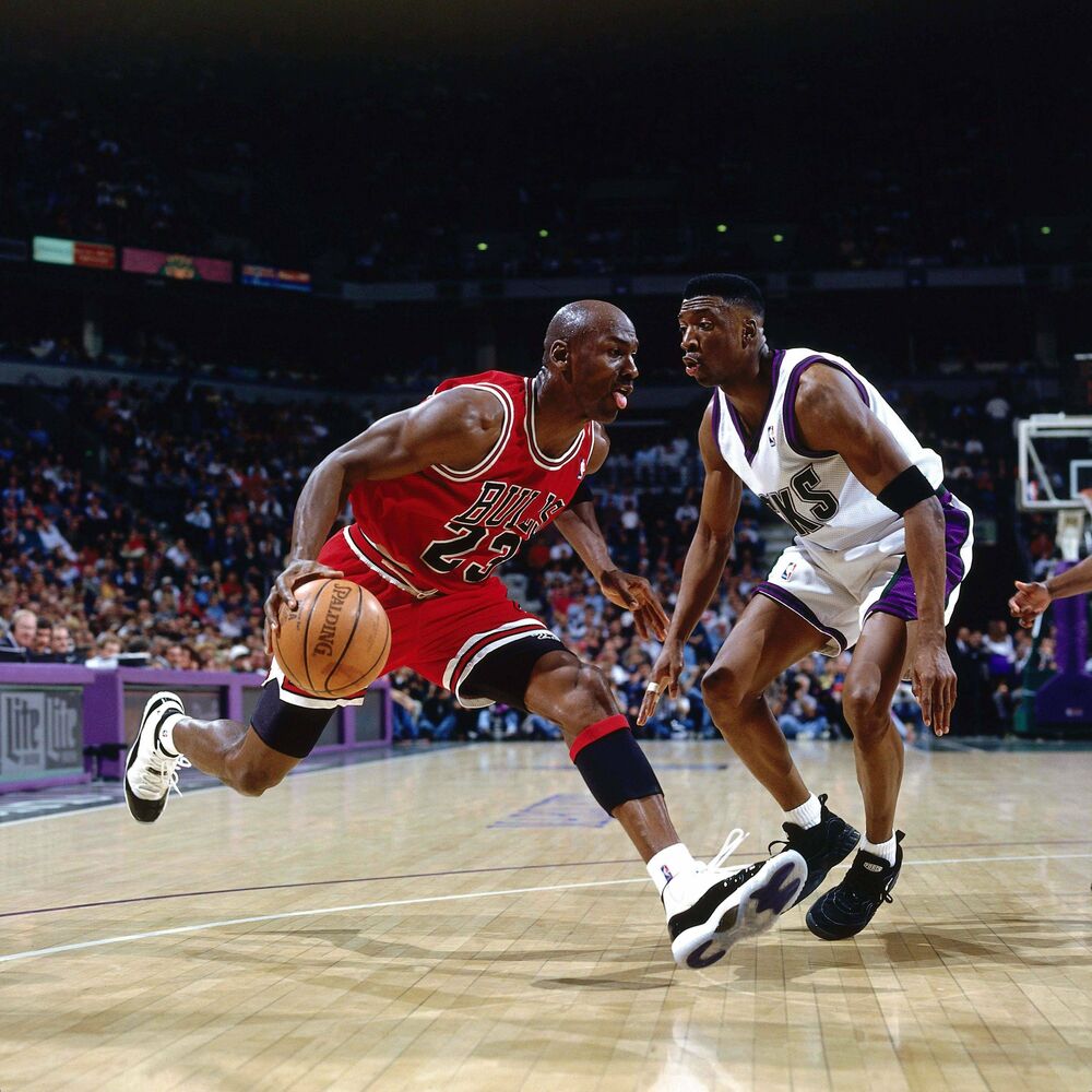 Balling. Michael Jordan Legend. Michael Jordan with Jordan 1 90s. Mister Jordan.