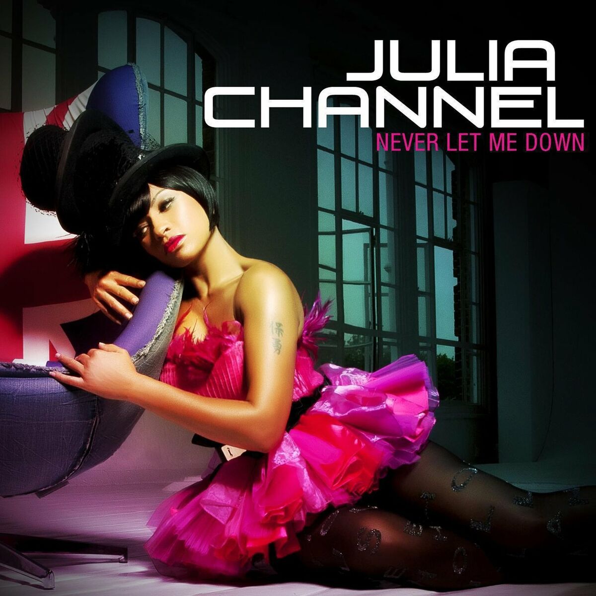 Julia Channel : albums, chansons, playlists | À écouter sur Deezer