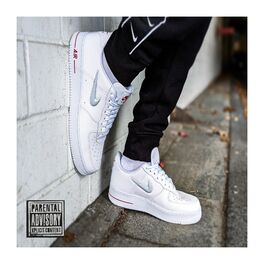 Album cover of AIR FORCE ONES (feat. HXLLYWOOD & Renz)