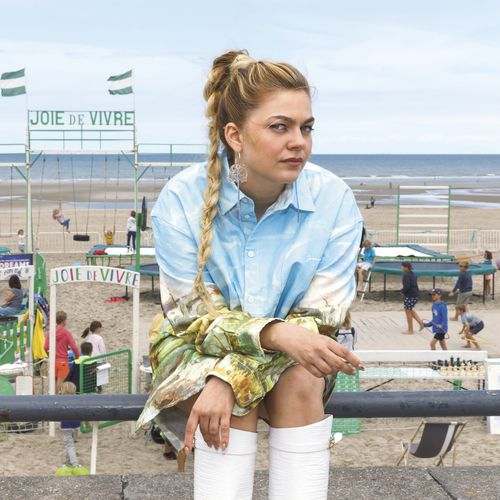 Louane – 'Aimer à mort' ○ Victoria, Blinds