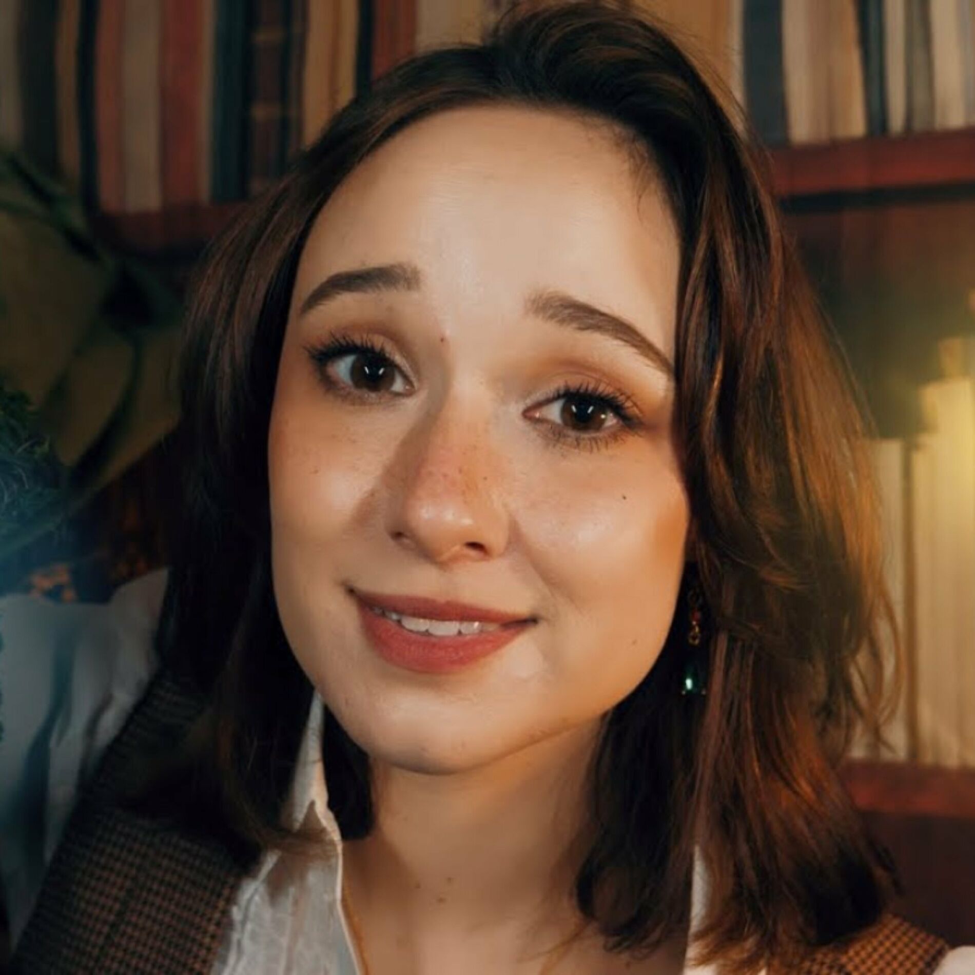 Amy Kay ASMR: albums, songs, playlists | Listen on Deezer