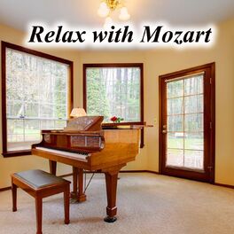 Album cover of Relax With Mozart