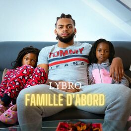 Album cover of Famille d'abord