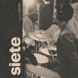 Album cover of Siete - Sesiones de Estudio (En Vivo)