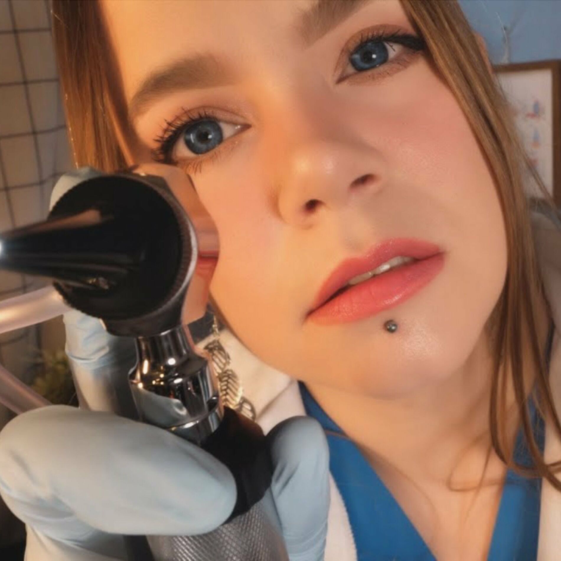 The Cozy Hospital ASMR - ASMR Hospital Audiologist Ear Exam: lyrics and  songs | Deezer