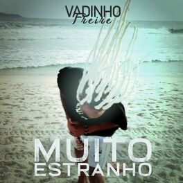 Album cover of Muito Estranho (Ao Vivo)