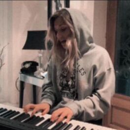 Album cover of REACT (Acoustic)