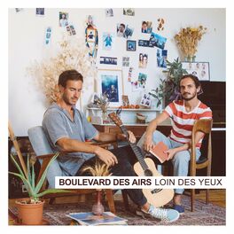 Album cover of Loin Des Yeux
