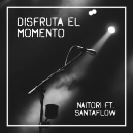 Album cover of Disfruta el momento (feat. Santaflow)