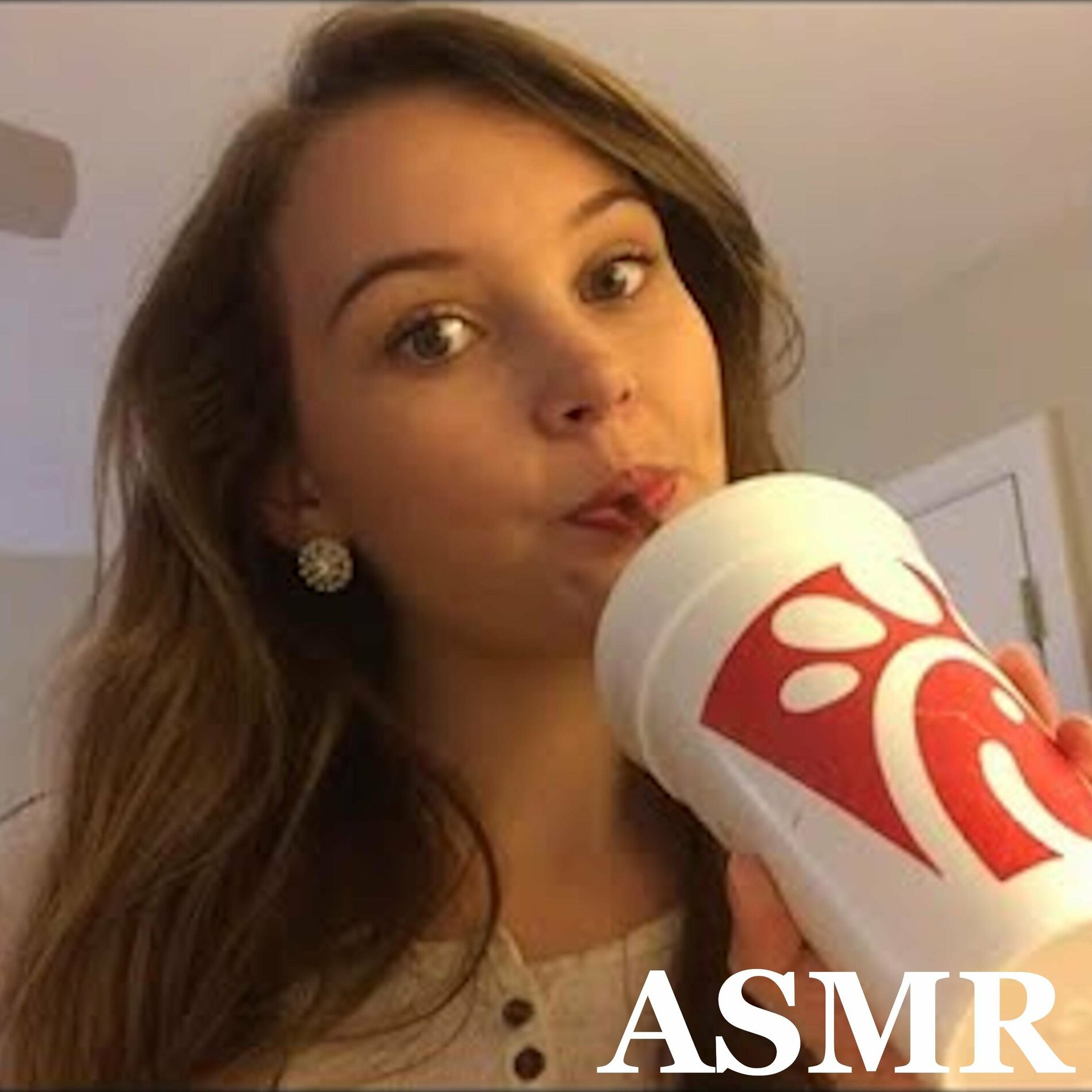 ASMR Darling : albums, chansons, playlists | À écouter sur Deezer