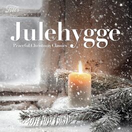 Cover of playlist Julehygge - Peaceful Piano Classics