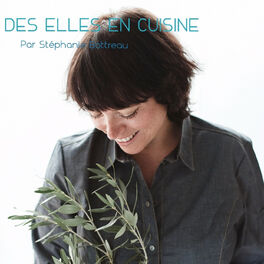 Show cover of Des Elles en Cuisine