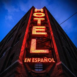 Show cover of Hotel en español