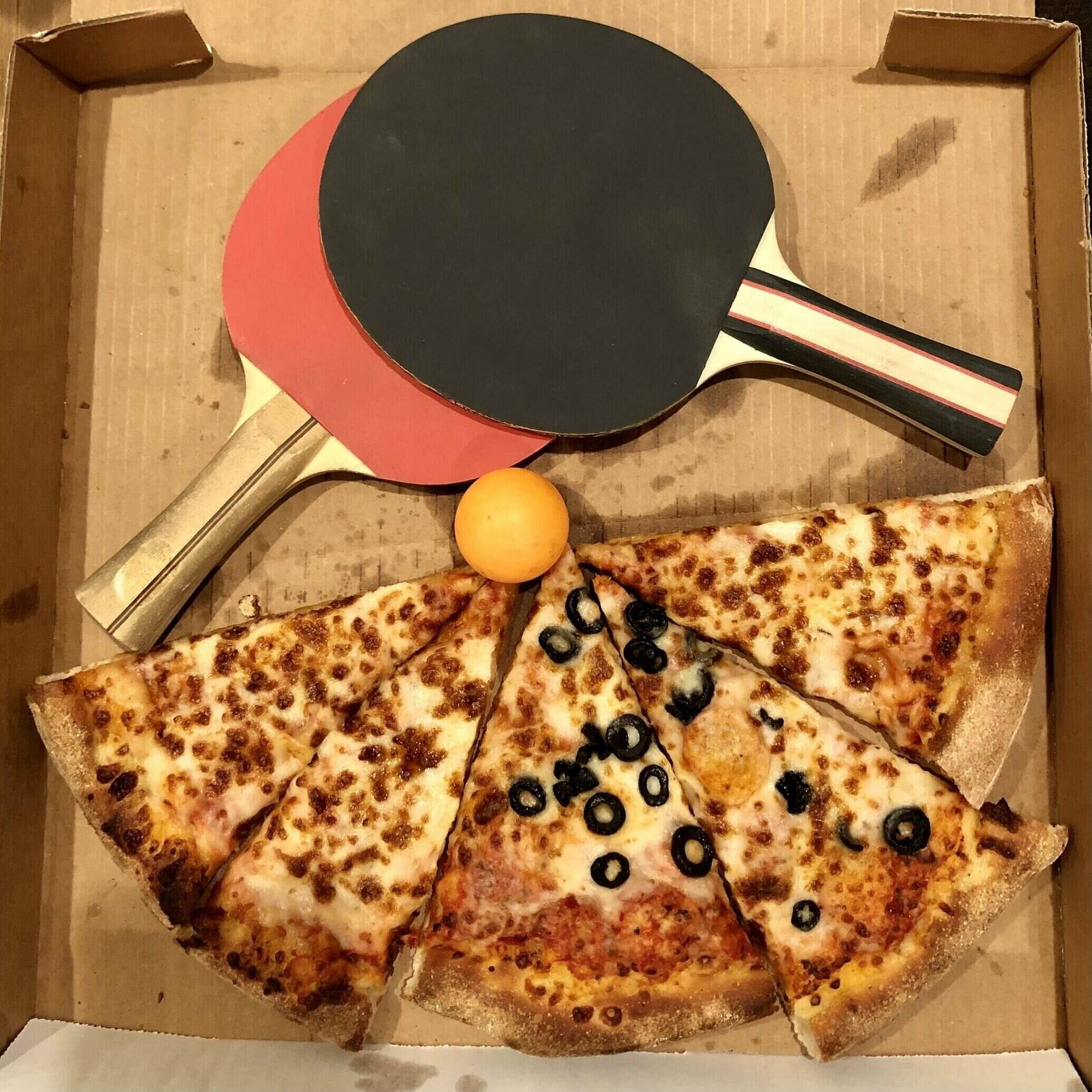 Listen to Ping Pong Pizza Party podcast | Deezer