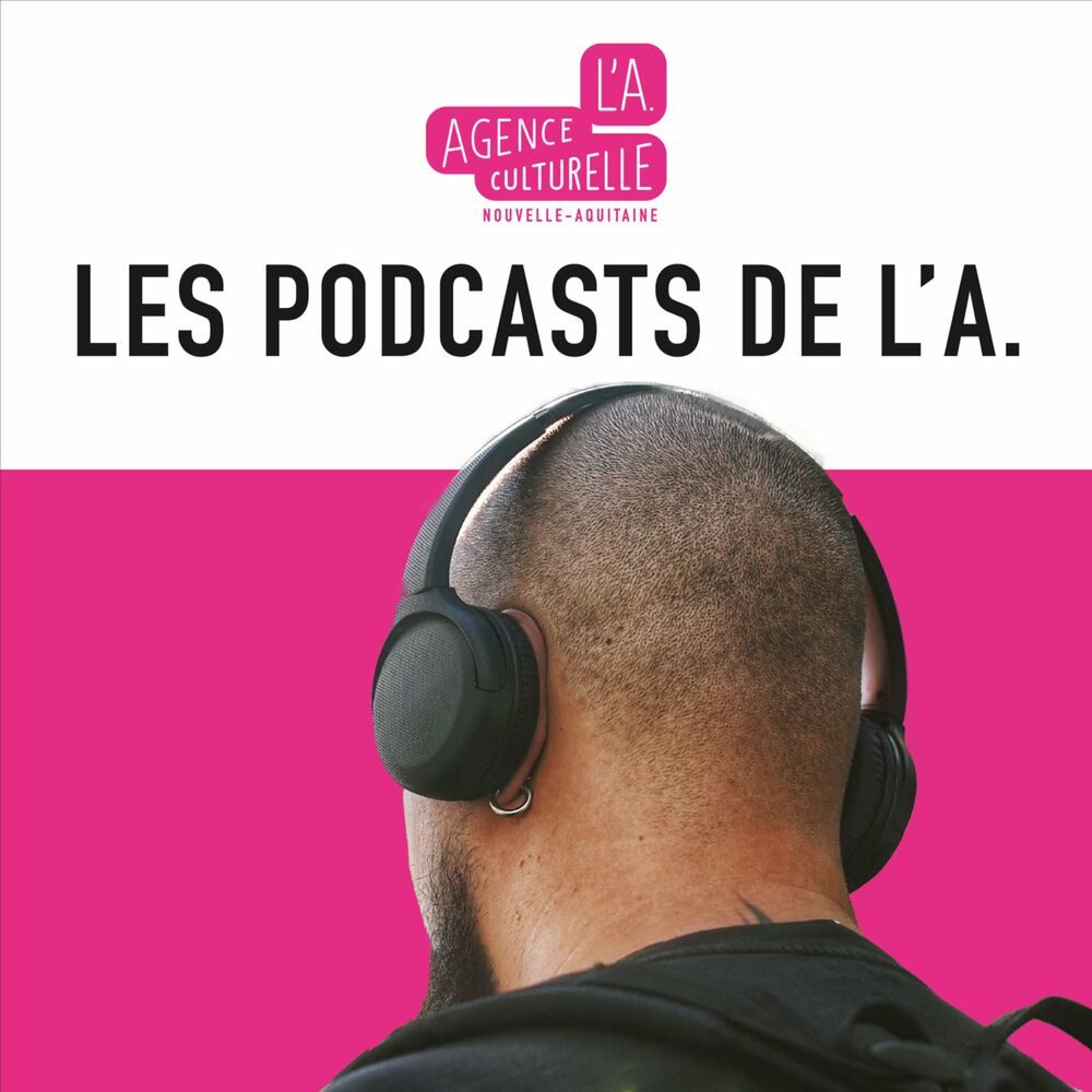 Image D'un Casque Et Le Titre Podcast Isolé Sur Un Fond Blanc